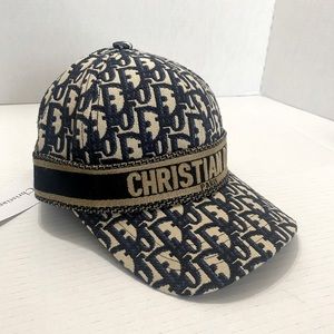 Absolutely gorgeous Baseball Cap 🧢✨